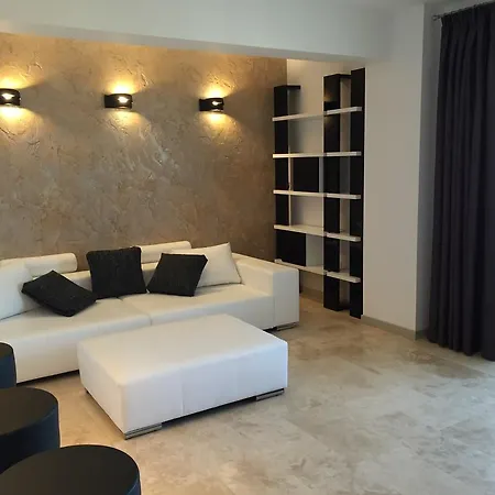 Cristian Apartment *